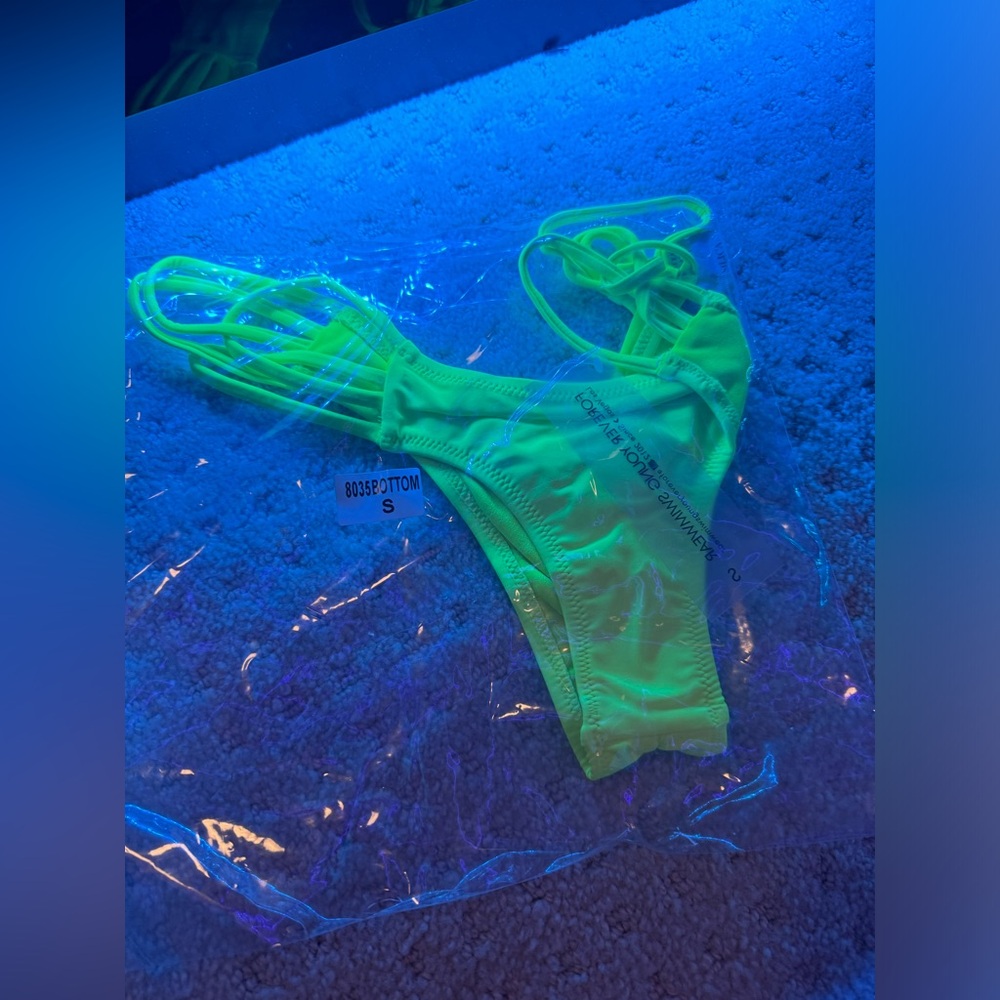 NWT Neon Yellow Forever young swimwear